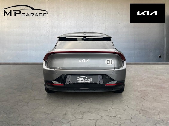 Vehicle image 4 Vehicle image 4