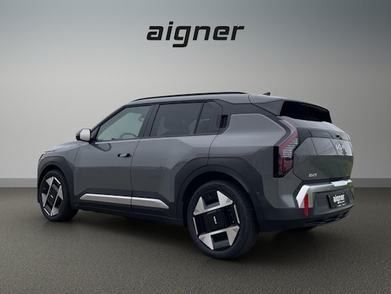 Vehicle image 2 Vehicle image 2