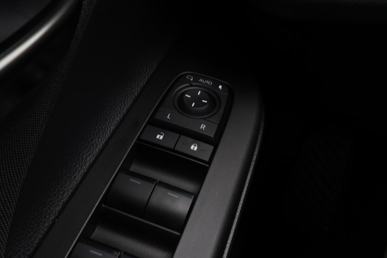 Vehicle image TOYOTA C-HR