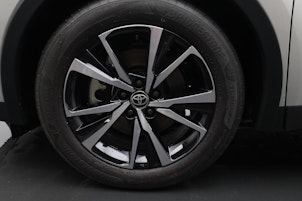 Vehicle image TOYOTA C-HR 2.0 PHEV Swiss Edition