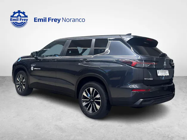 Mitsubishi Outlander 2.4 PHEV Invite 4x4 - Ruote invernali incluse e Leasing 2.99 % 60 mesi