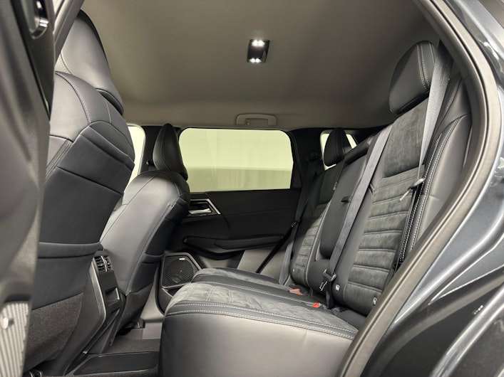 Vehicle image MITSUBISHI OUTLANDER