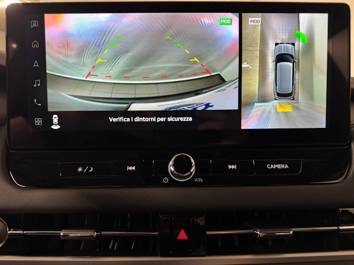 Vehicle image MITSUBISHI OUTLANDER