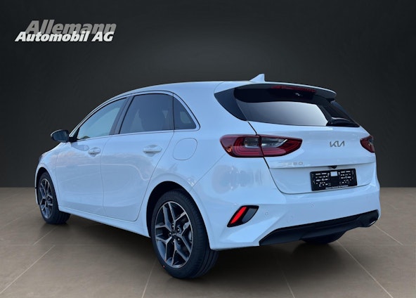 Vehicle image 3 Vehicle image 3