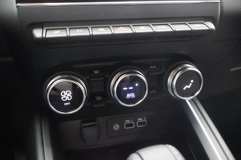 Vehicle image MITSUBISHI COLT