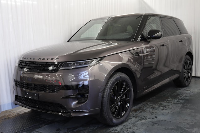 First vehicle image