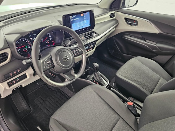 Vehicle image 10 Vehicle image 10