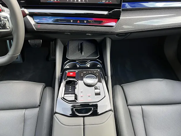 BMW M5 xDrive