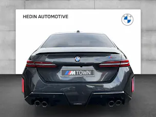 BMW M5 xDrive