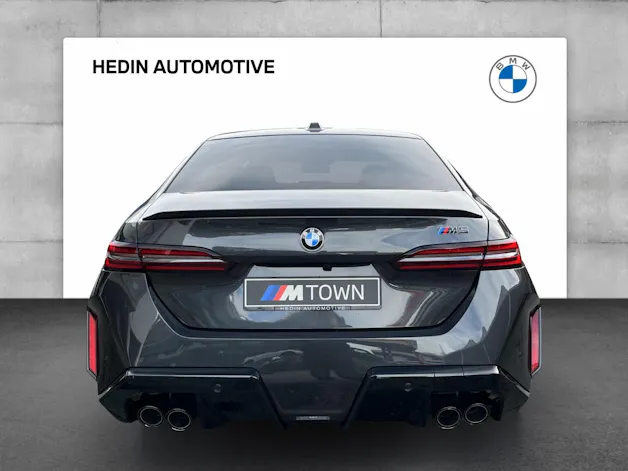 BMW M5 xDrive