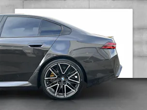 BMW M5 xDrive