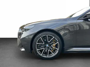 BMW M5 xDrive