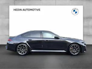 BMW M5 xDrive
