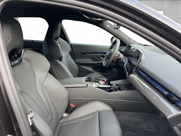 BMW M5 xDrive