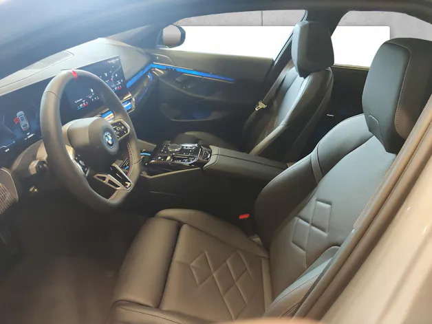 BMW i5 M60 xDrive Touring