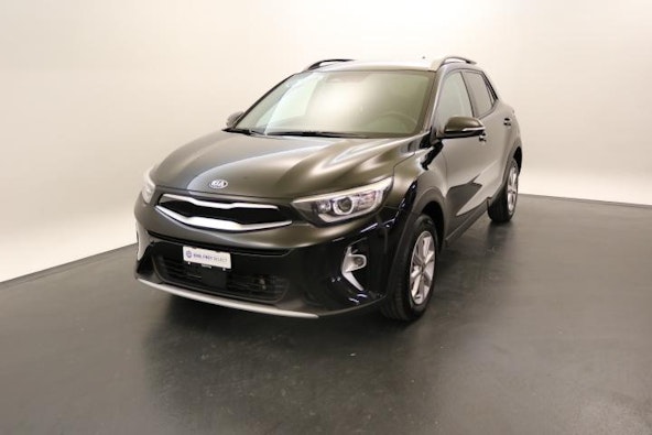 First vehicle image