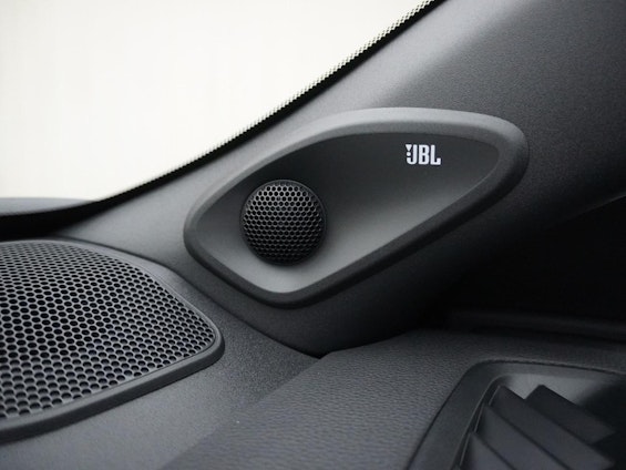 Vehicle image 13 Vehicle image 13