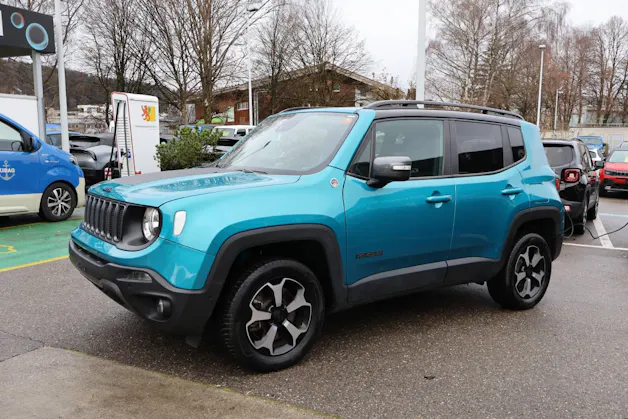 Jeep Renegade 1.3 Trailhawk Plus Sky 4xe
