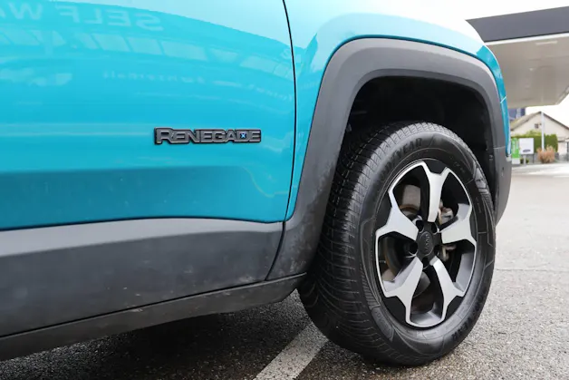 Jeep Renegade 1.3 Trailhawk Plus Sky 4xe
