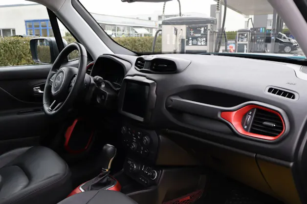 Jeep Renegade 1.3 Trailhawk Plus Sky 4xe
