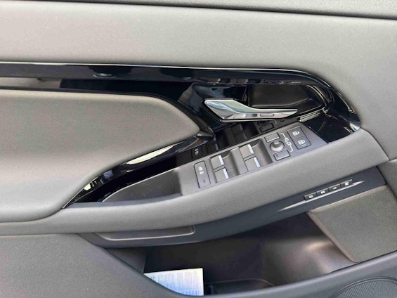 Vehicle image 11 Vehicle image 11