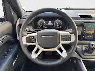 Land Rover Defender 110 3.0 D I6 250 X-Dyn. SE