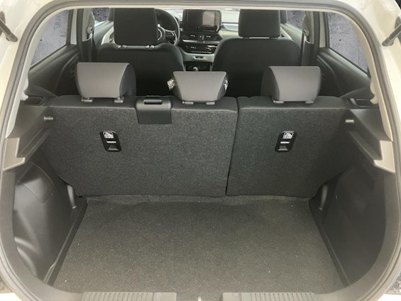 Vehicle image 12 Vehicle image 12