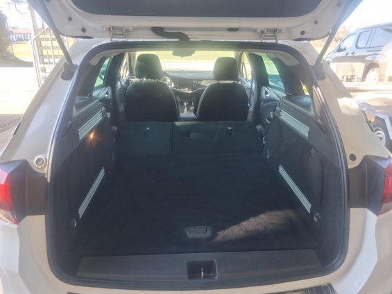 Vehicle image 9 Vehicle image 9