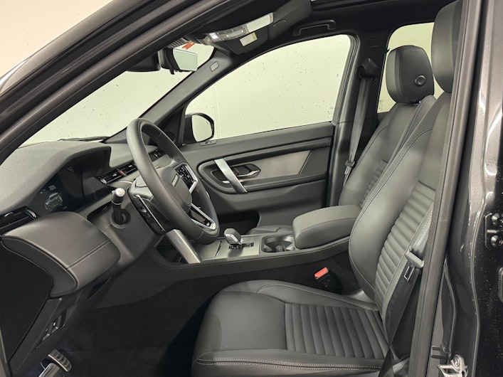 Vehicle image LAND ROVER DISCOVERY SPORT