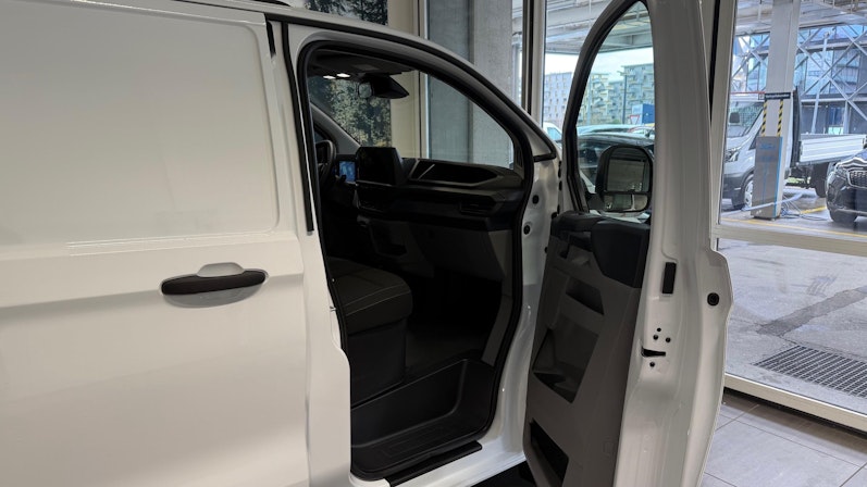 Vehicle image FORD TRANSIT CUSTOM