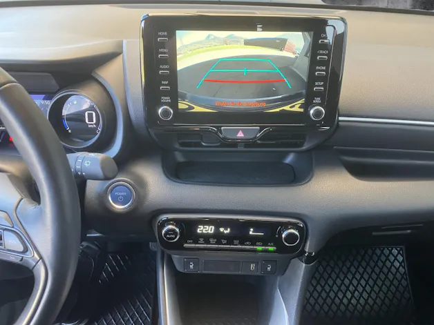 Toyota Yaris 1.5 VVT-i HSD Trend