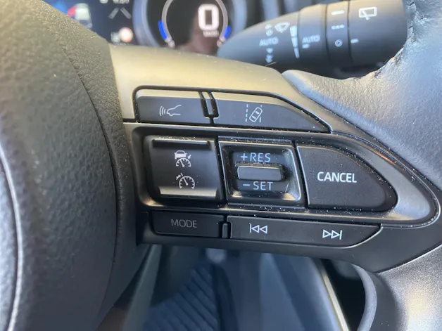 Toyota Yaris 1.5 VVT-i HSD Trend