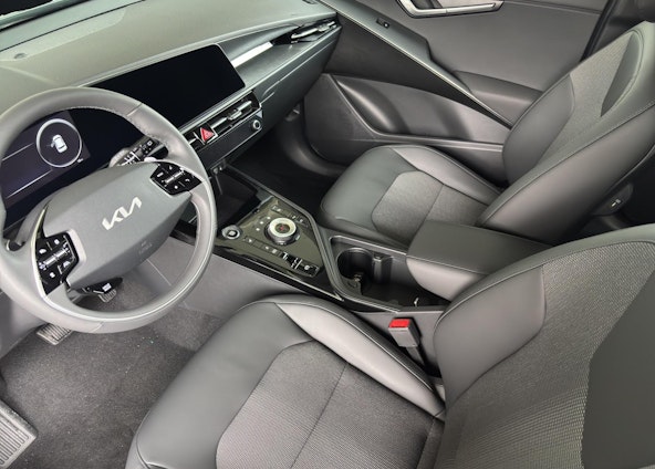 Vehicle image 8 Vehicle image 8