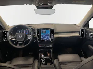 Volvo XC40 2.0 B4 MH Plus Dark