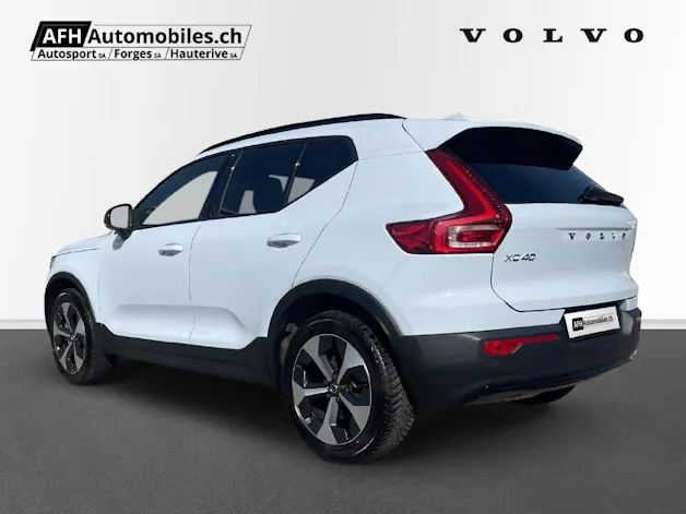 Volvo XC40 2.0 B4 MH Plus Dark