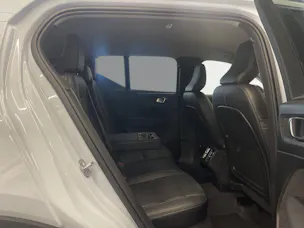 Volvo XC40 2.0 B4 MH Plus Dark