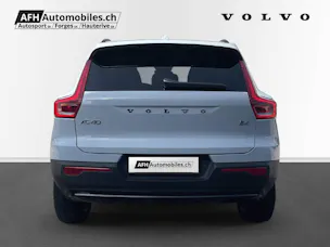 Volvo XC40 2.0 B4 MH Plus Dark