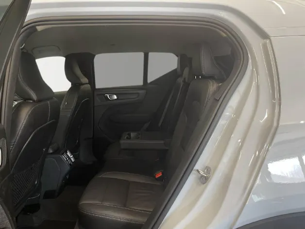 Volvo XC40 2.0 B4 MH Plus Dark