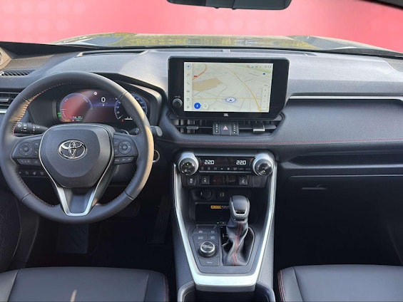 Vehicle image 12