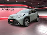 First vehicle image