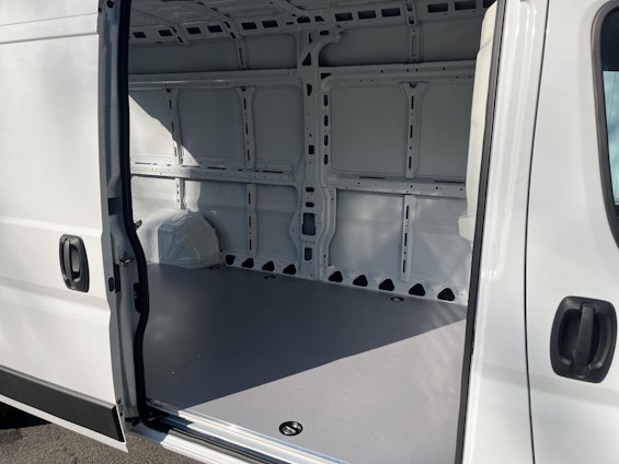 Vehicle image 11 Vehicle image 11