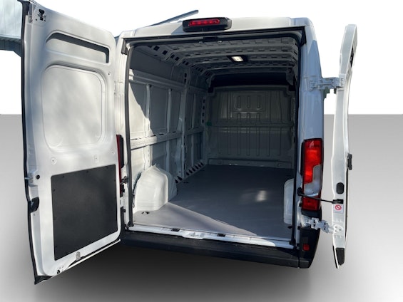 Vehicle image 10 Vehicle image 10