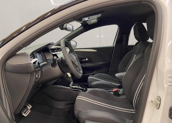 Vehicle image 4 Vehicle image 4