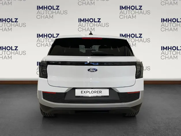 Ford Explorer Extended Range RWD