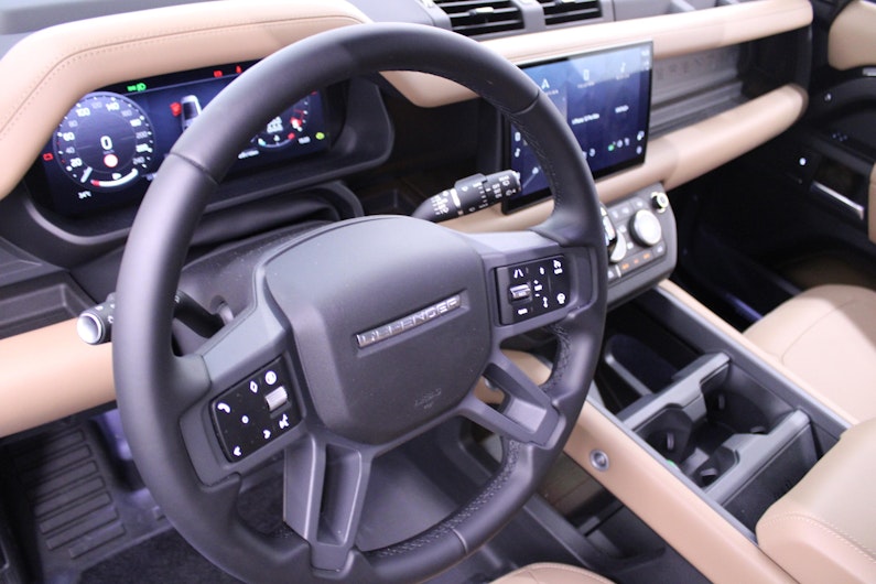 Vehicle image LAND ROVER DEFENDER