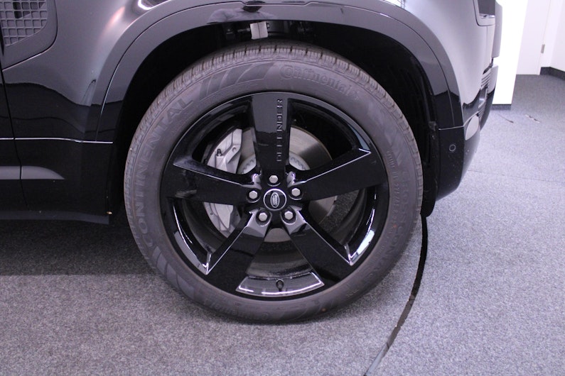 Vehicle image LAND ROVER DEFENDER