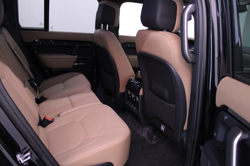 Vehicle image LAND ROVER DEFENDER