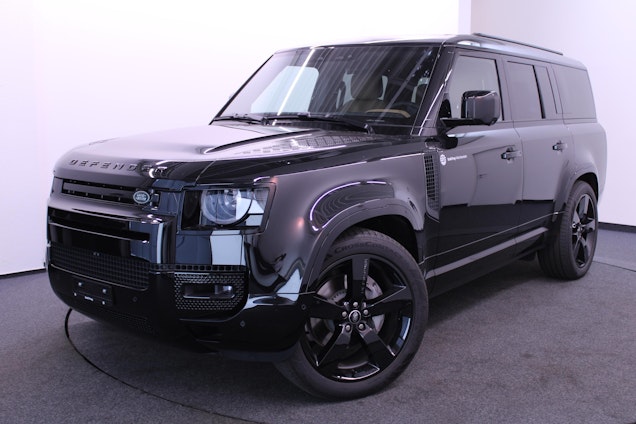 First vehicle image