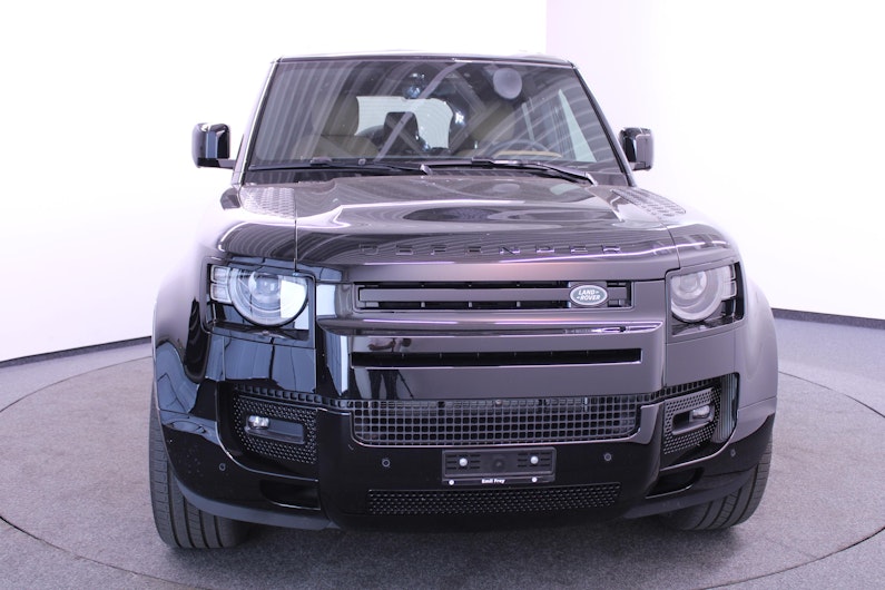 Vehicle image LAND ROVER DEFENDER