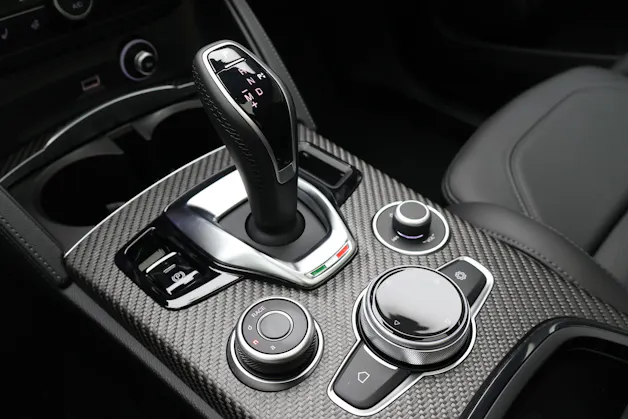 Alfa Romeo Stelvio 2.9 V6 Biturbo Q4 Quadrifoglio
